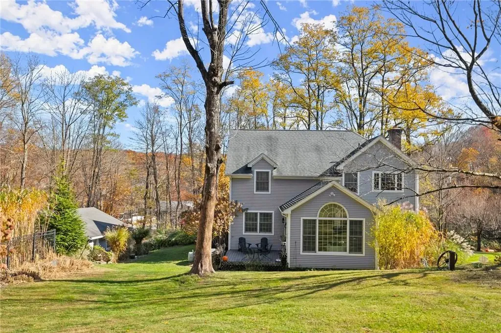 141 Dugway Drive Pawling NY 12564