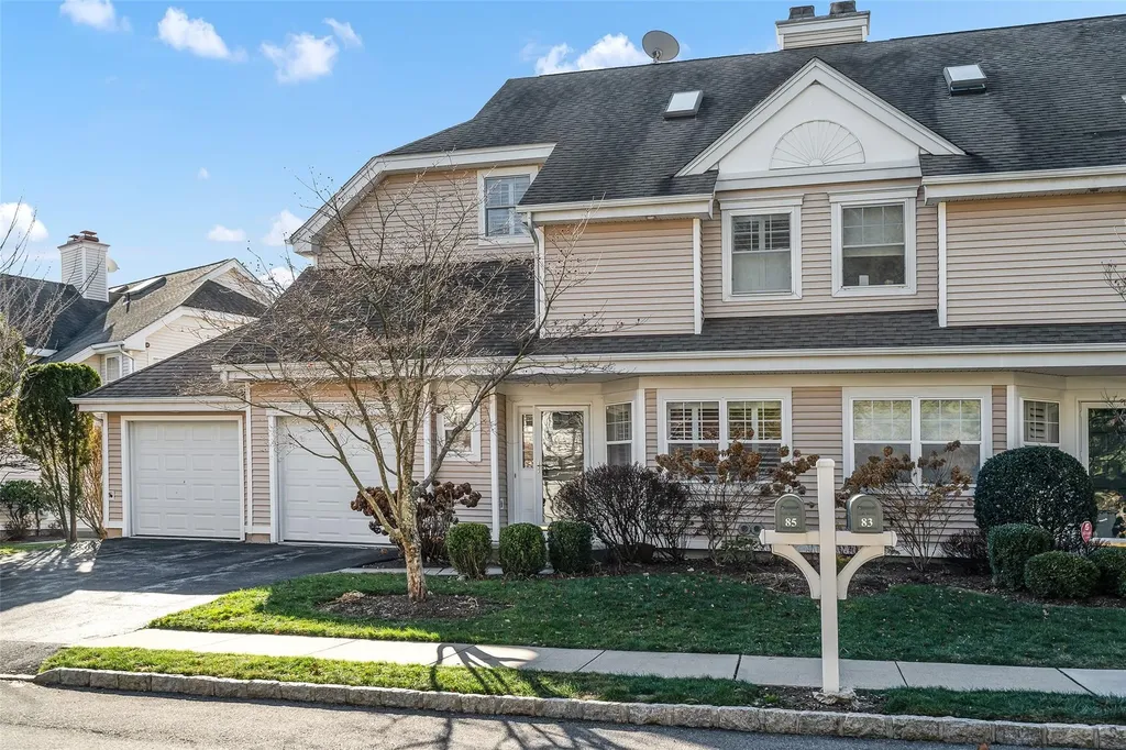 85 Winding Ridge Road White Plains NY 10603