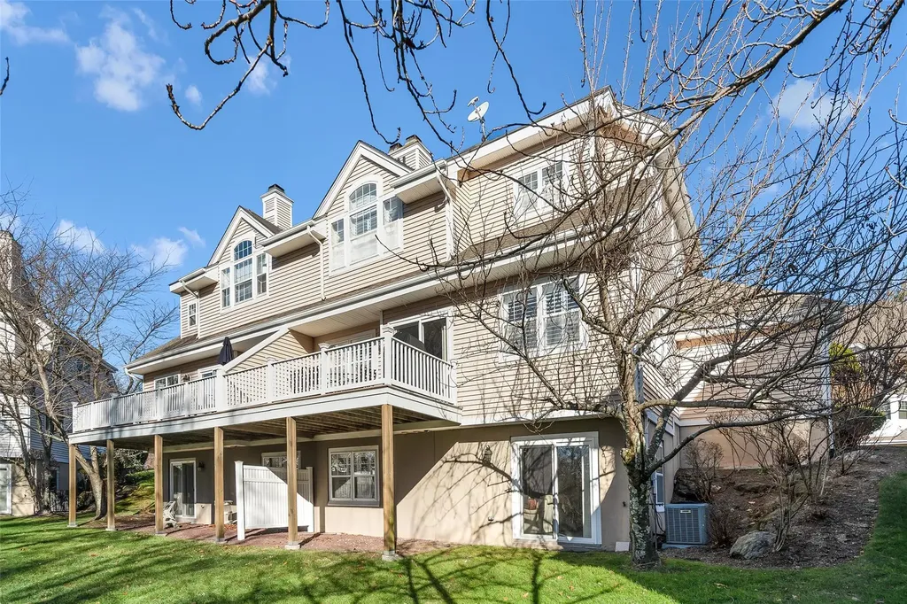 85 Winding Ridge Road White Plains NY 10603