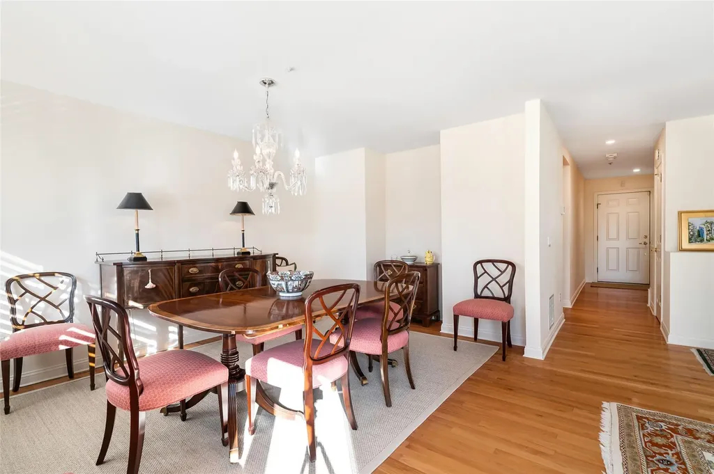 85 Winding Ridge Road White Plains NY 10603