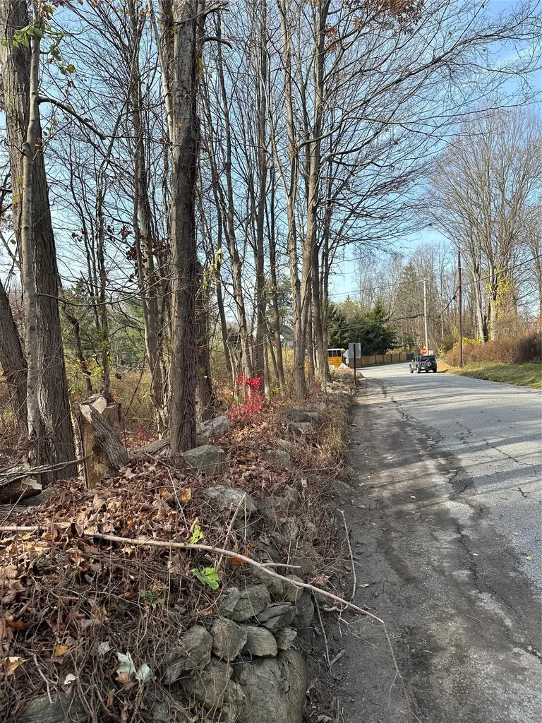 Fields Corner Road Carmel NY 10512