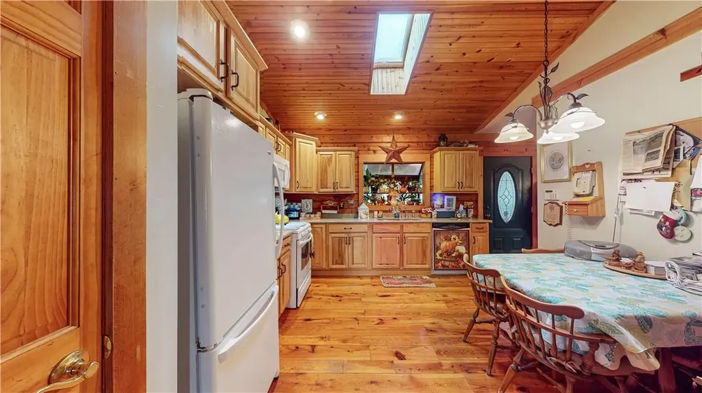 569 Scotchtown Collabar Road Middletown NY 10941