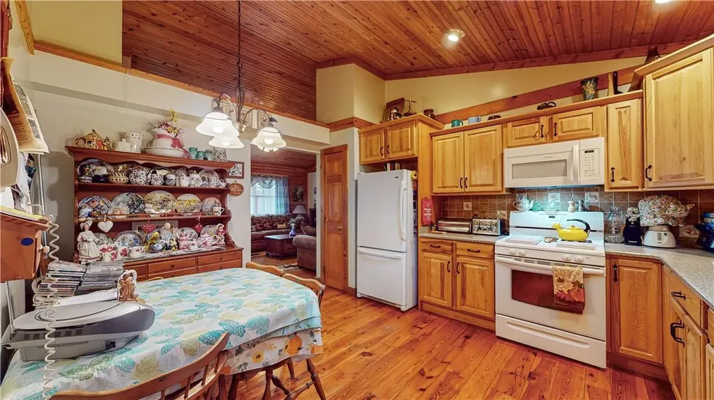 569 Scotchtown Collabar Road Middletown NY 10941