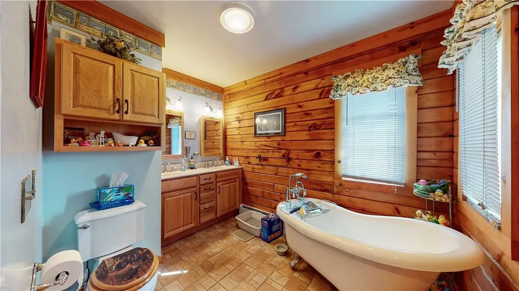 569 Scotchtown Collabar Road Middletown NY 10941