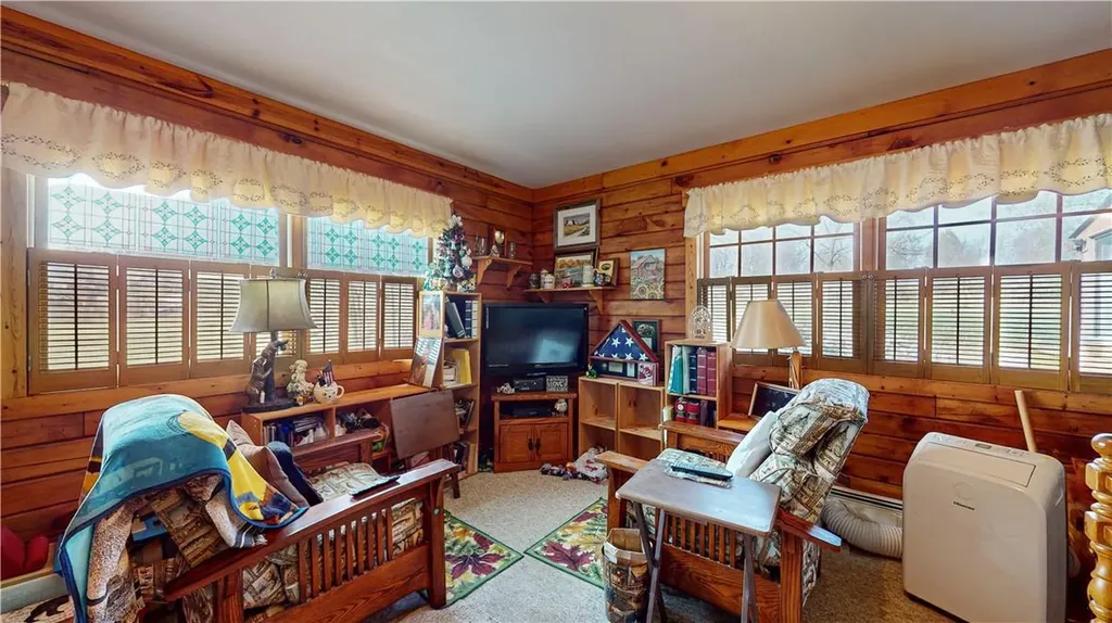 569 Scotchtown Collabar Road Middletown NY 10941