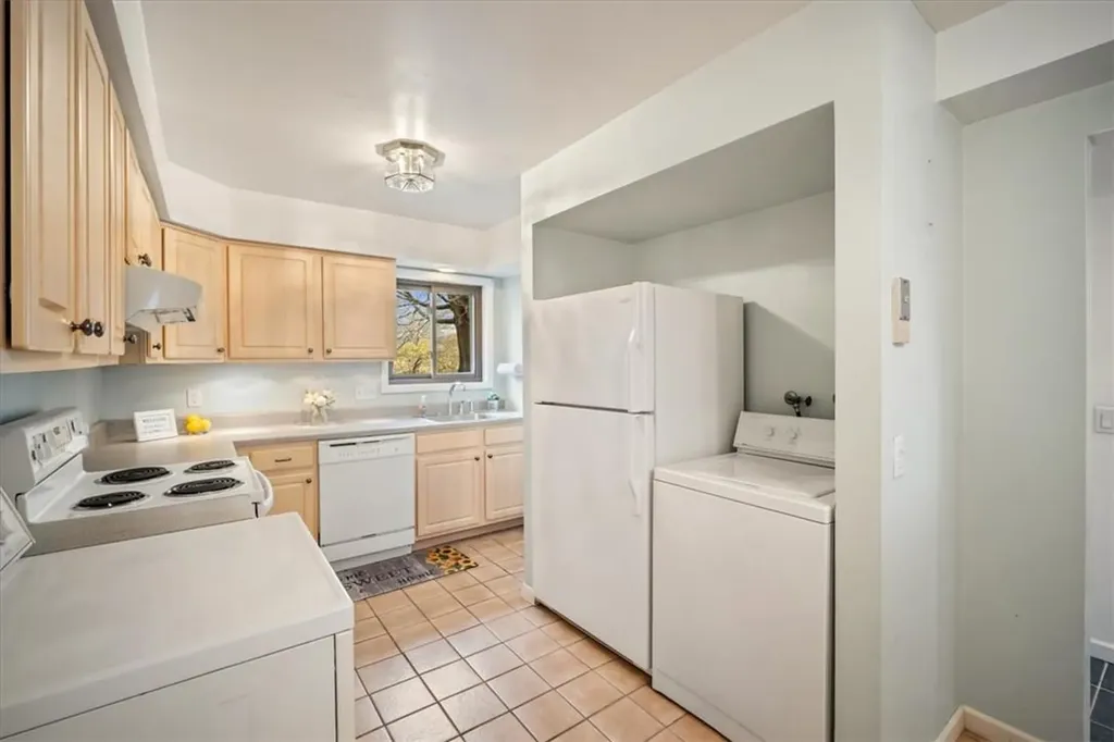 38 Hilltop Circle Fishkill NY 12524