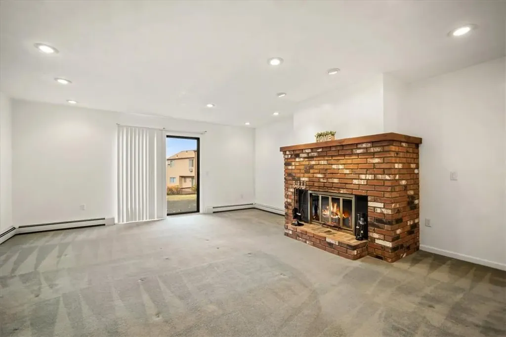 38 Hilltop Circle Fishkill NY 12524