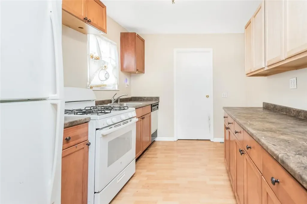 66 S Devoe Avenue Yonkers NY 10705