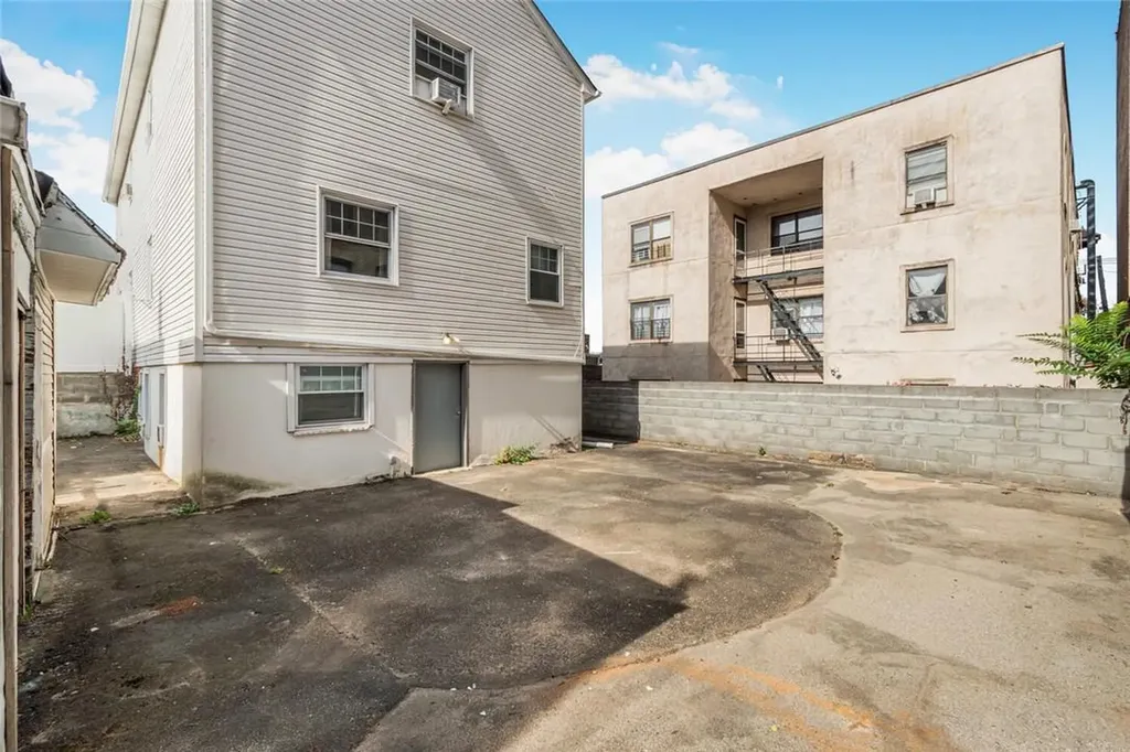 66 S Devoe Avenue Yonkers NY 10705