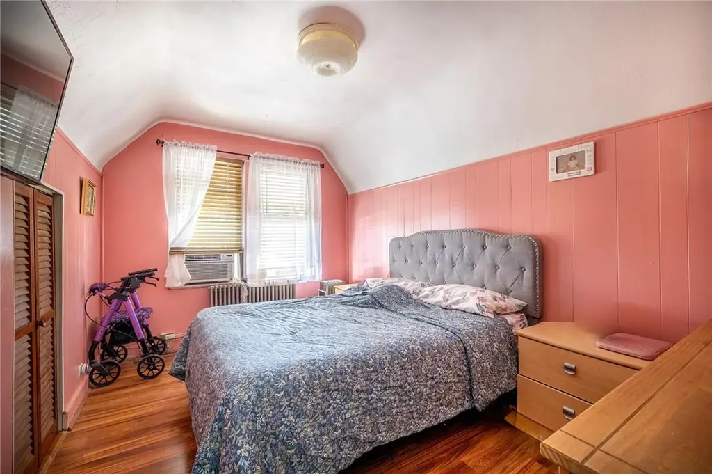 1539 Ohm Avenue Bronx NY 10465