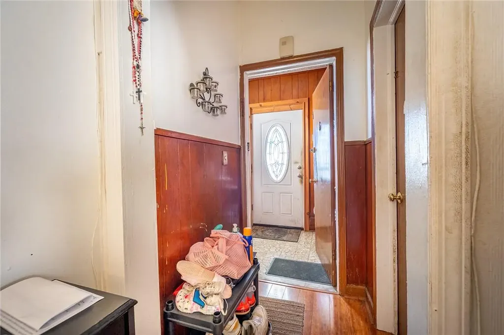 1539 Ohm Avenue Bronx NY 10465