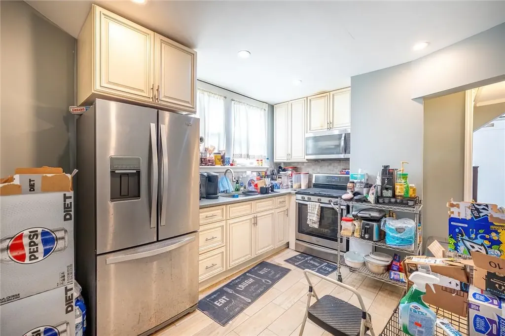 1539 Ohm Avenue Bronx NY 10465