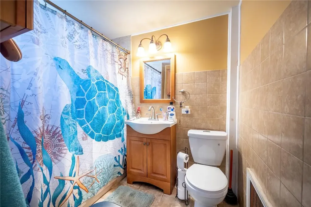 1539 Ohm Avenue Bronx NY 10465