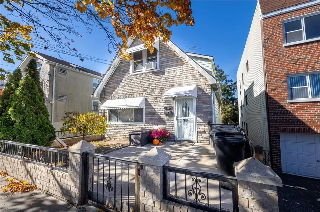 1539 Ohm Avenue Bronx NY 10465