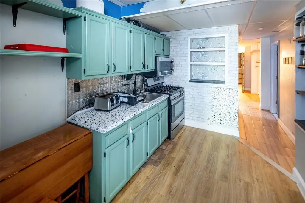 1539 Ohm Avenue Bronx NY 10465