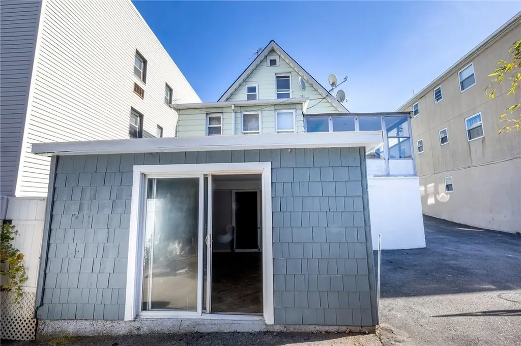1539 Ohm Avenue Bronx NY 10465