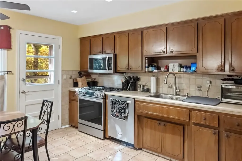 5 Dearborn Road West Nyack NY 10994