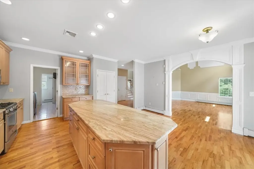 8 Bristol Drive Middletown NY 10941