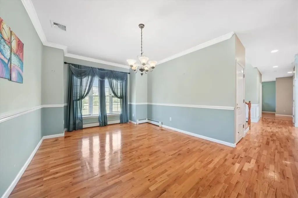 8 Bristol Drive Middletown NY 10941