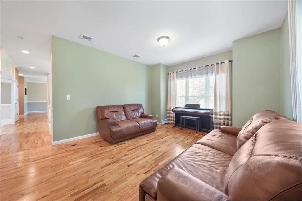 8 Bristol Drive Middletown NY 10941