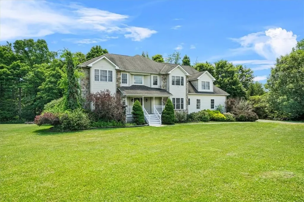 8 Bristol Drive Middletown NY 10941