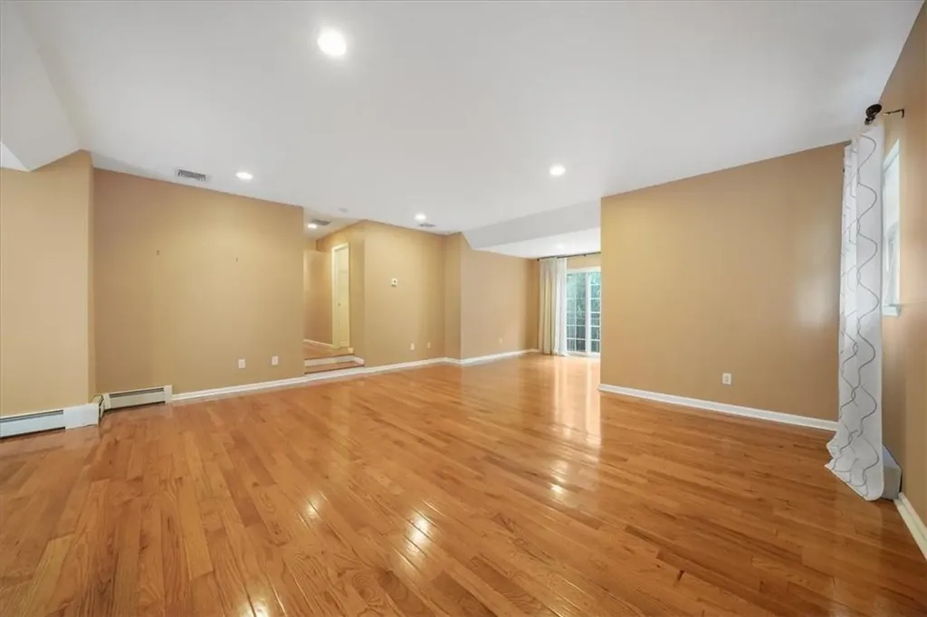 8 Bristol Drive Middletown NY 10941