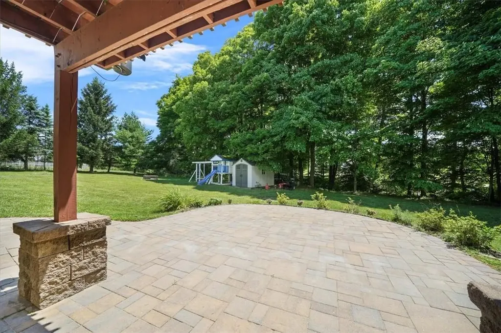 8 Bristol Drive Middletown NY 10941