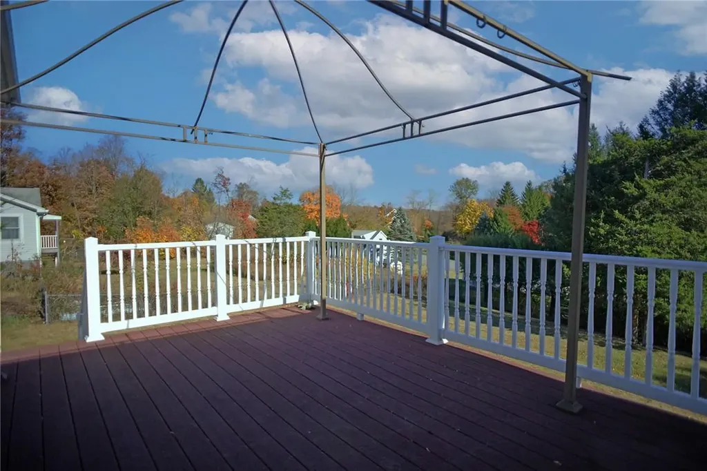 127 Sunrise Hill Road Fishkill NY 12524