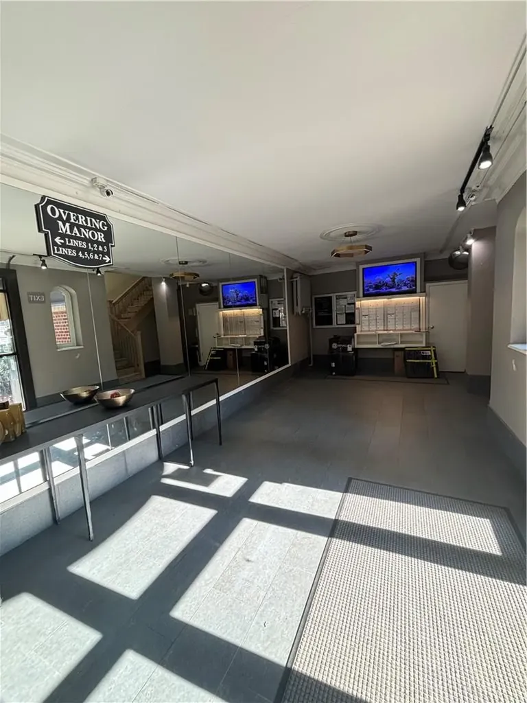 1506 Overing Avenue Bronx NY 10461
