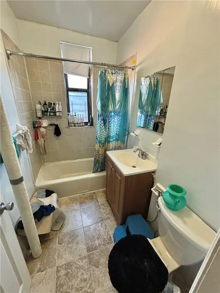 1506 Overing Avenue Bronx NY 10461