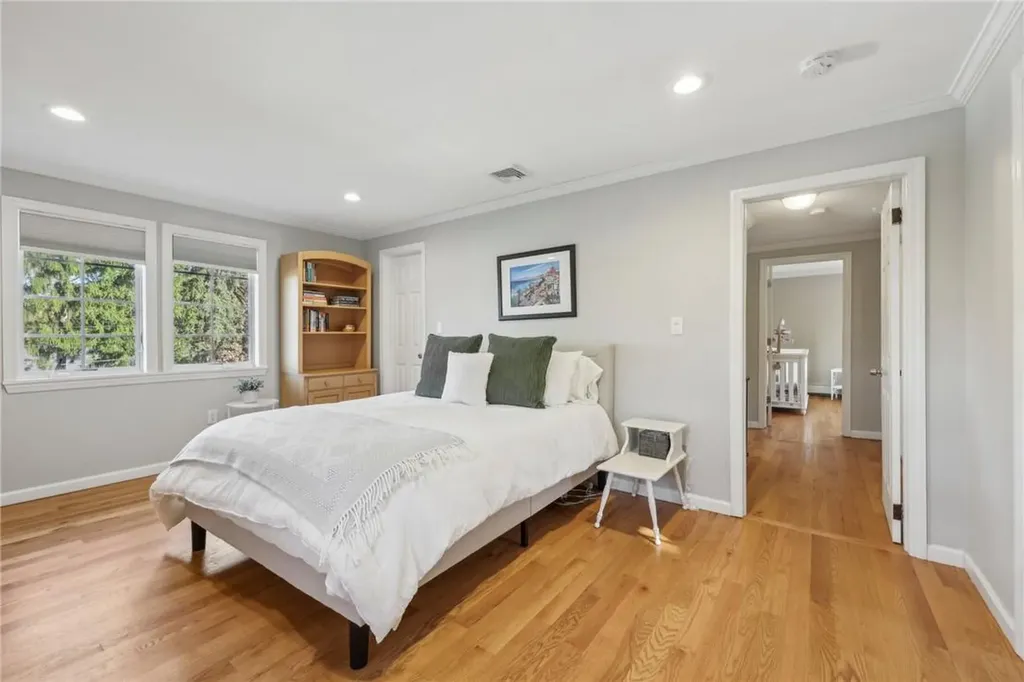 2 Crest Drive White Plains NY 10607