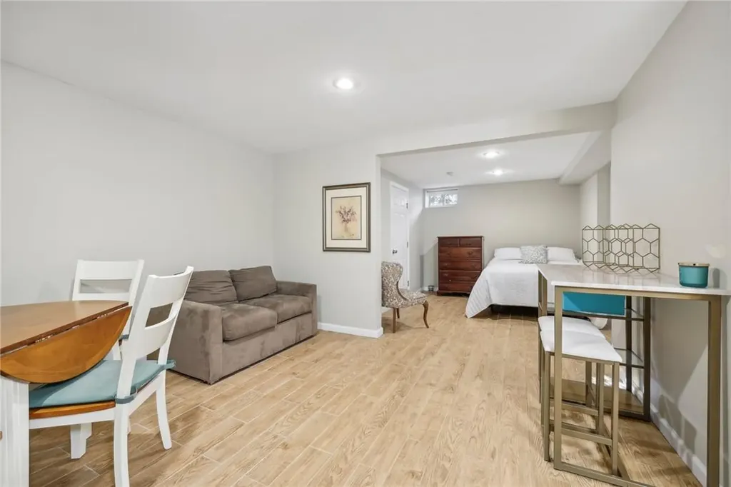2 Crest Drive White Plains NY 10607