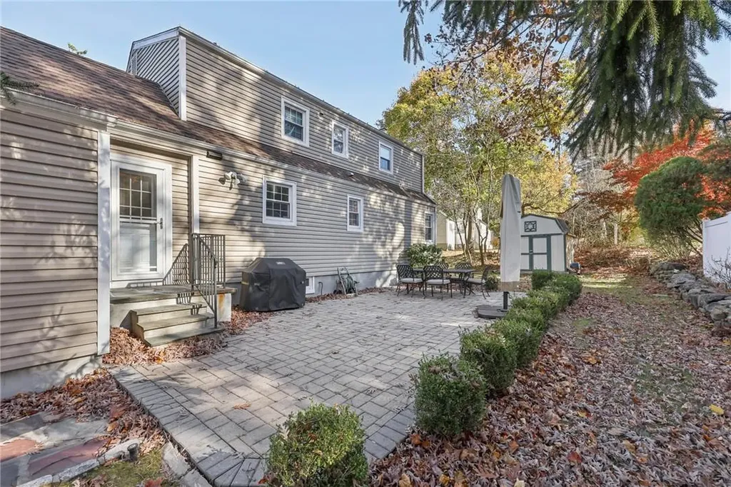 2 Crest Drive White Plains NY 10607