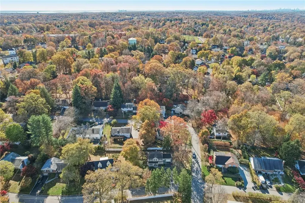 2 Crest Drive White Plains NY 10607