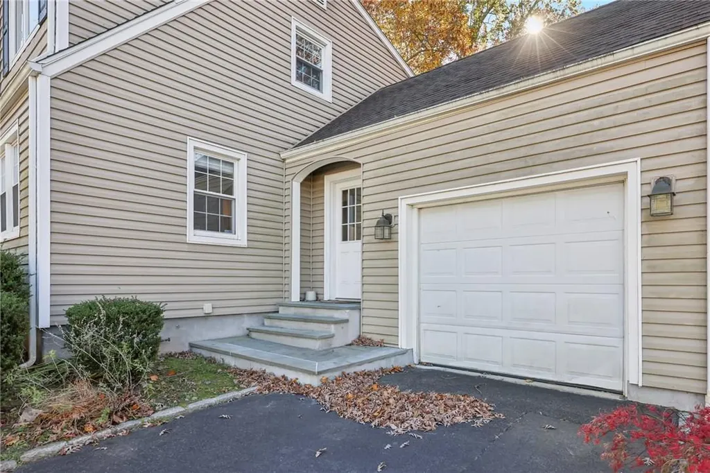 2 Crest Drive White Plains NY 10607