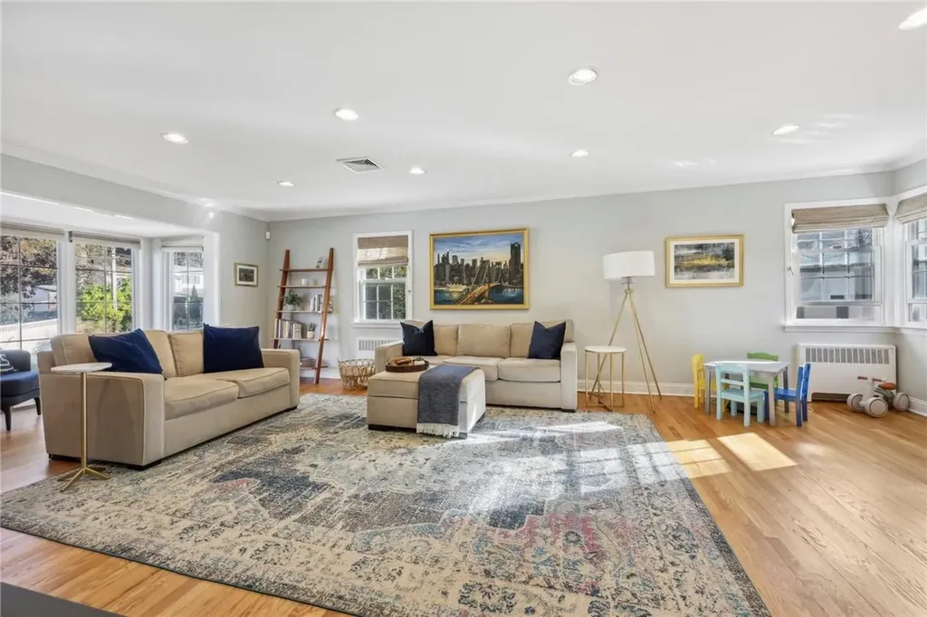 2 Crest Drive White Plains NY 10607
