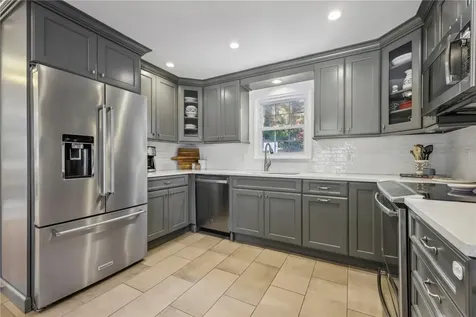 2 Crest Drive White Plains NY 10607