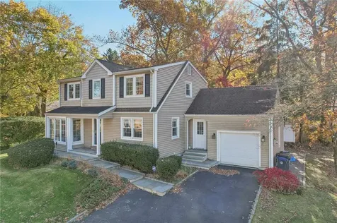2 Crest Drive White Plains NY 10607