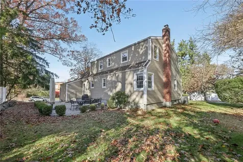 2 Crest Drive White Plains NY 10607