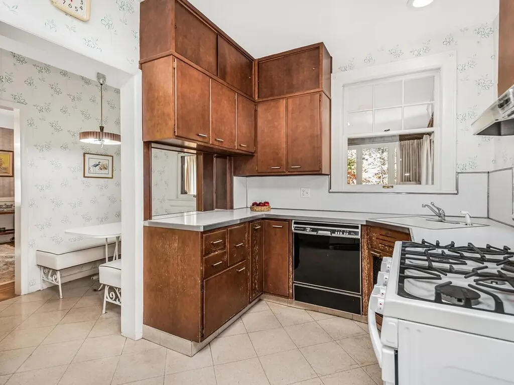 153 Devoe Avenue Yonkers NY 10705