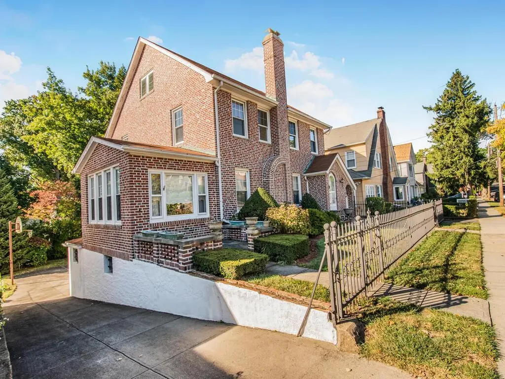 153 Devoe Avenue Yonkers NY 10705