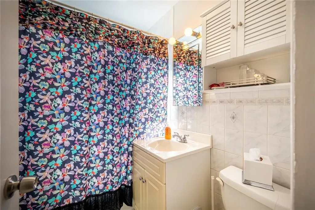 3036 Coddington Avenue Bronx NY 10461