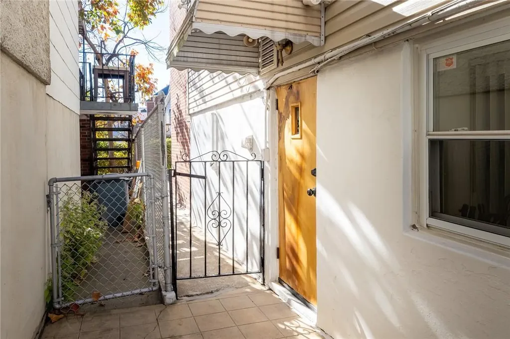 3036 Coddington Avenue Bronx NY 10461