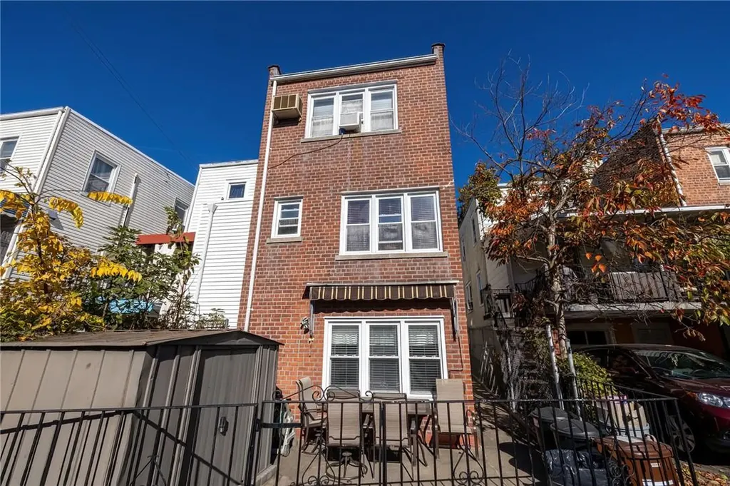 3036 Coddington Avenue Bronx NY 10461