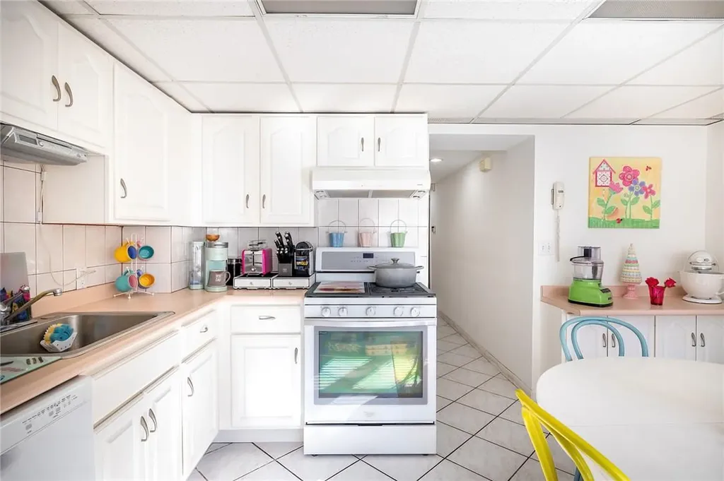 3036 Coddington Avenue Bronx NY 10461