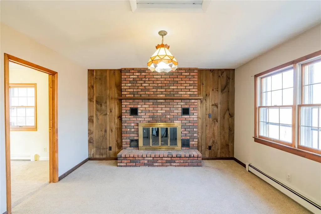 31 Moccasin View Road Fishkill NY 12524