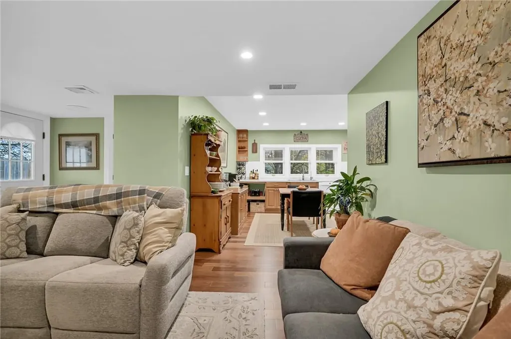 24 Baldwin Lane Mahopac NY 10541