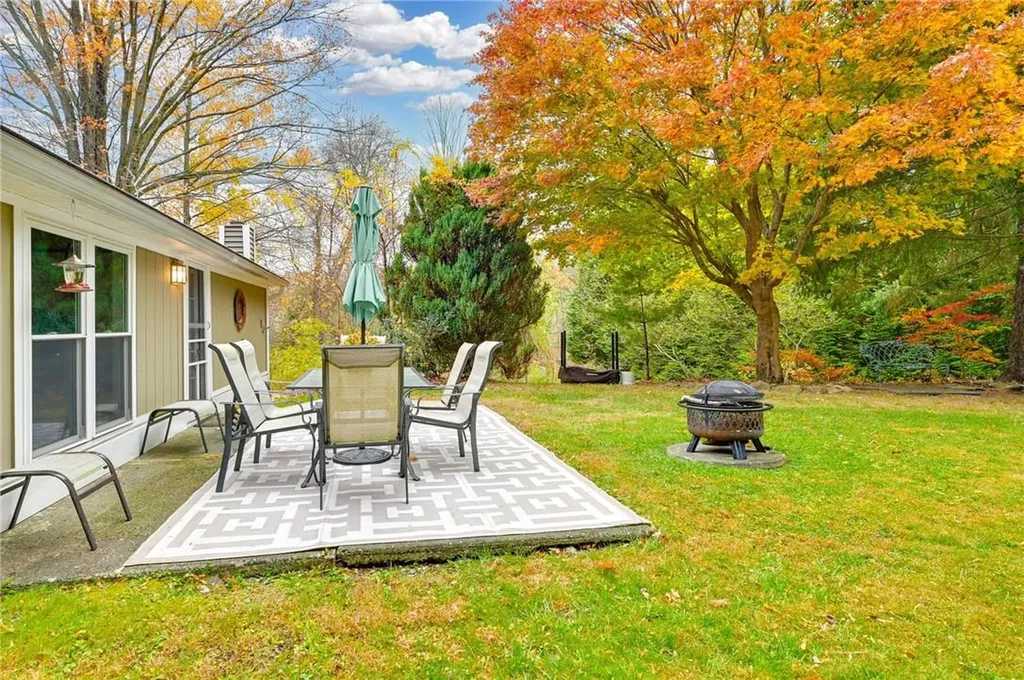 24 Baldwin Lane Mahopac NY 10541