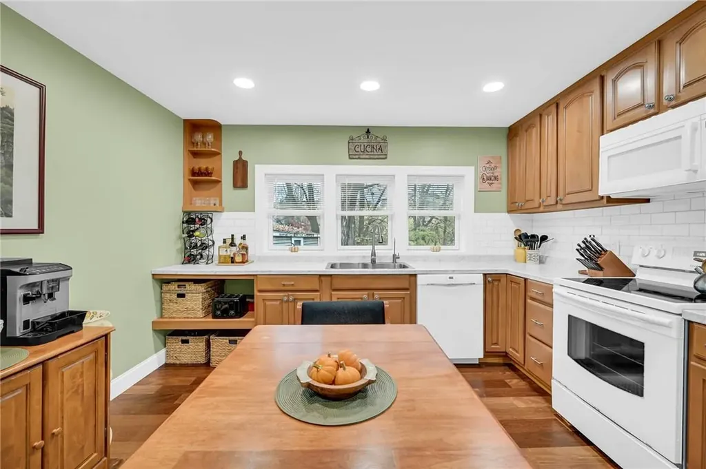 24 Baldwin Lane Mahopac NY 10541