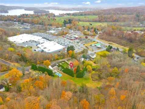 24 Baldwin Lane Mahopac NY 10541